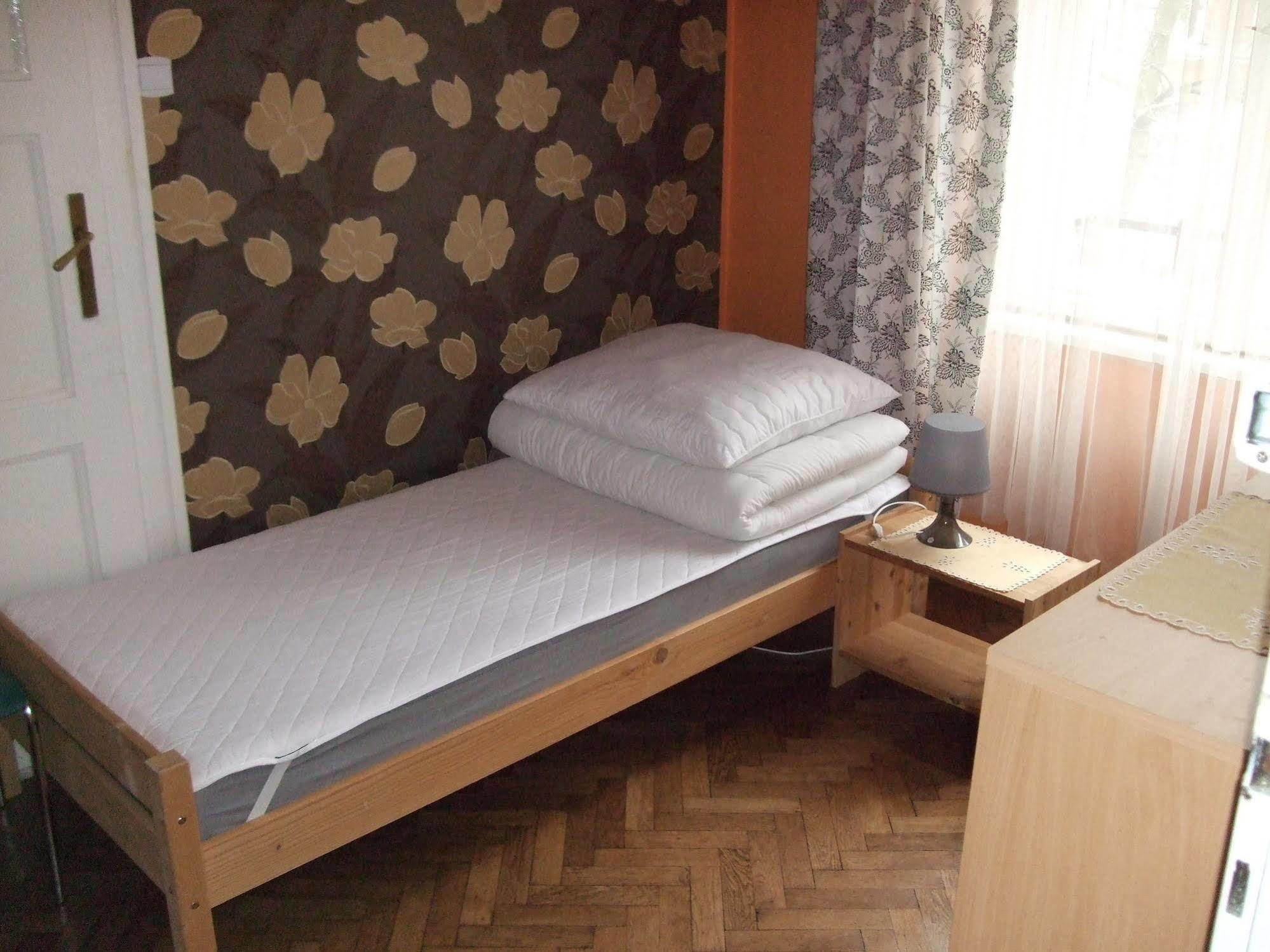 Old Walls Hostel Красков Екстериор снимка
