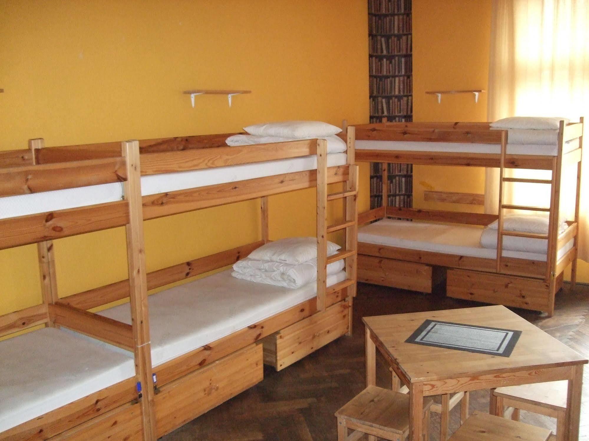 Old Walls Hostel Красков Екстериор снимка