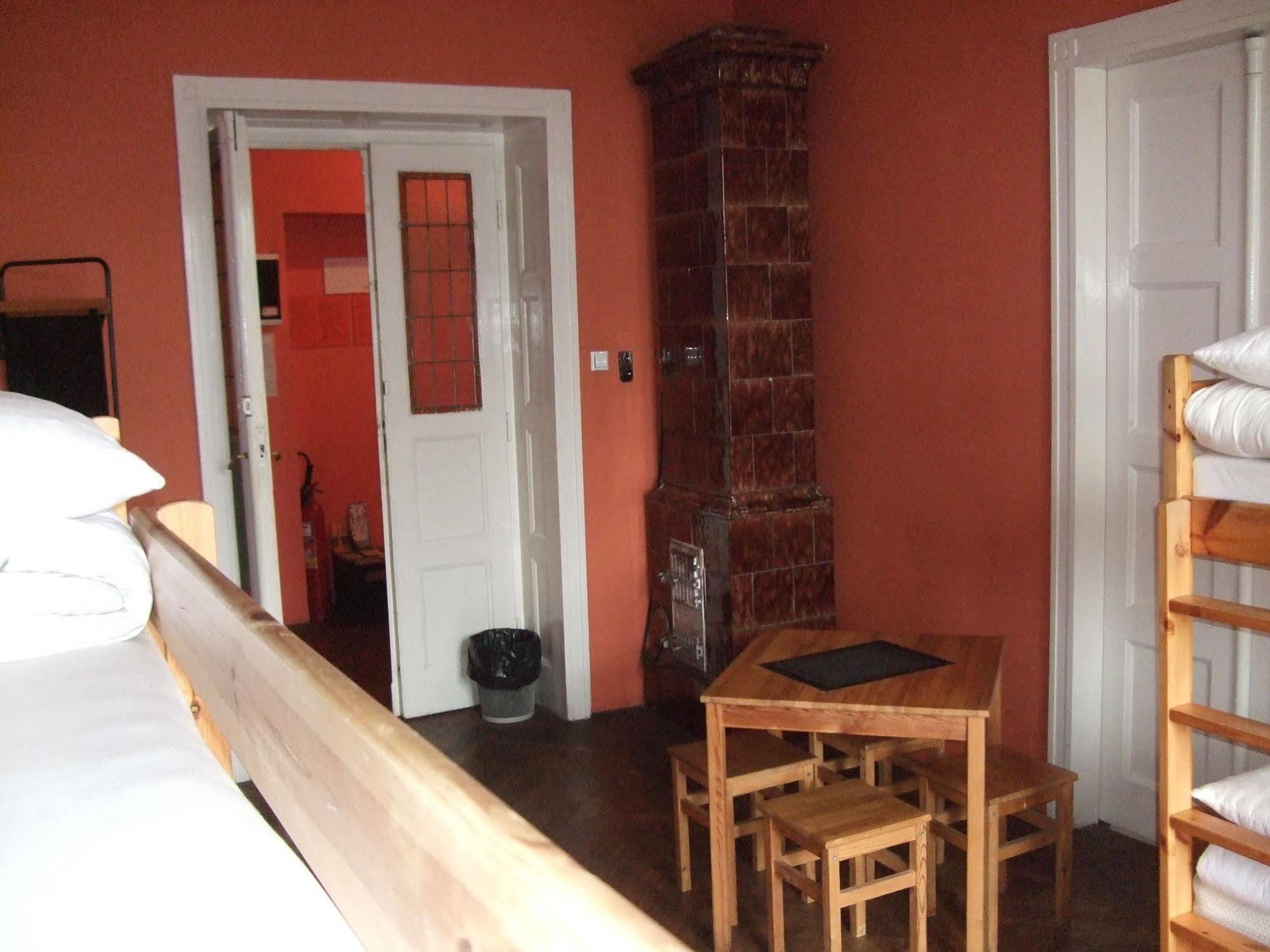 Old Walls Hostel Красков Екстериор снимка